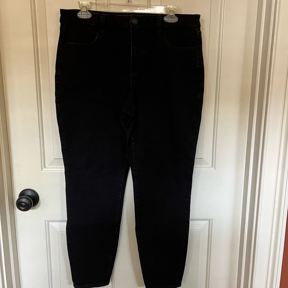 American Eagle Black Jeans/Jeggings - Picture 1 of 6
